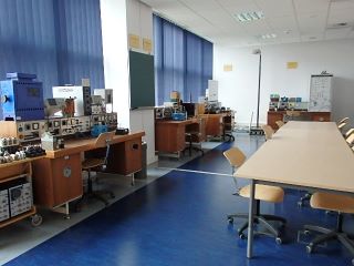 Laboratorium Urządzeń i Instalacji Elektrycznych - widok ogólny